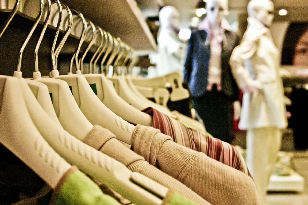 Hurtownie odzieży - czyli jak kupić coś za niższe pieniądze?